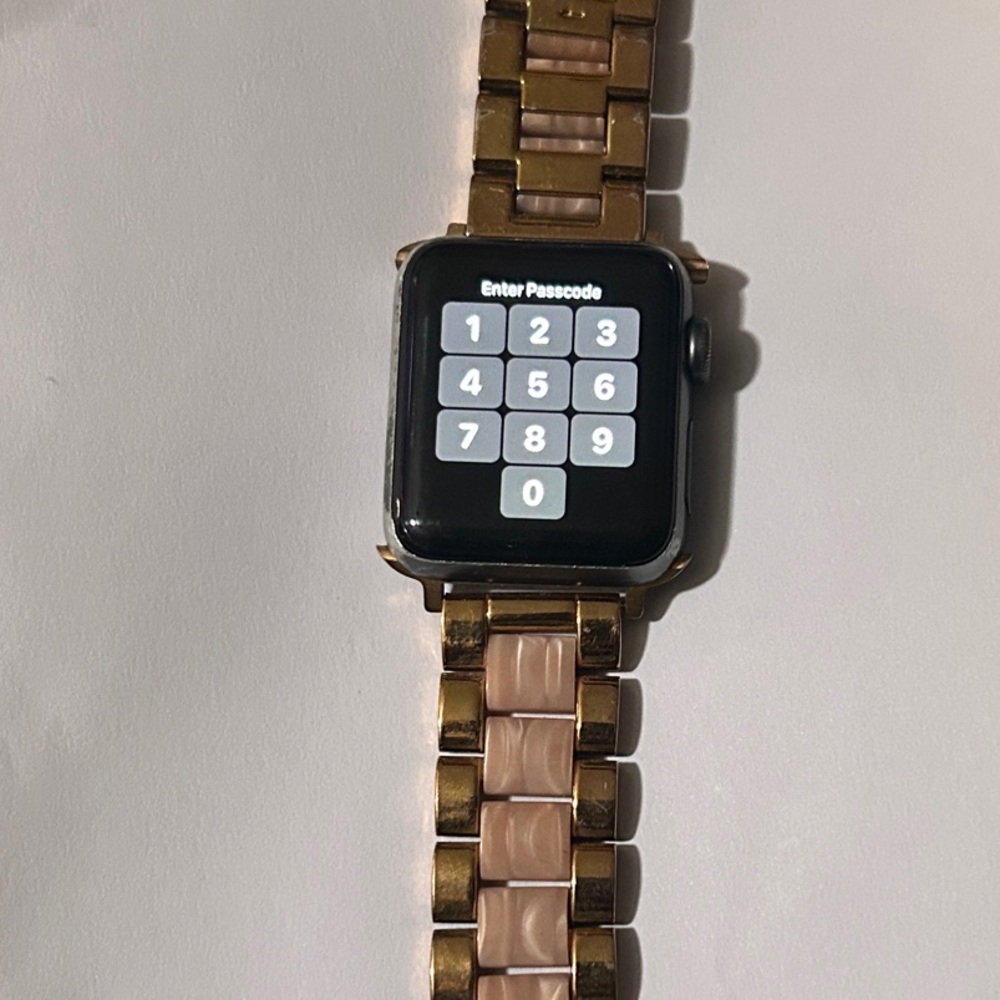 Apple Watch - Series 3 (used)